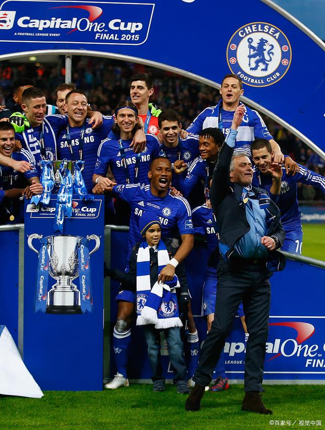 夺冠引发热议!,德罗巴在独行侠比赛中锐不可当全场沸腾不已 夺冠引发热议!,德罗巴在独行侠比赛中锐不可当全场沸腾不已